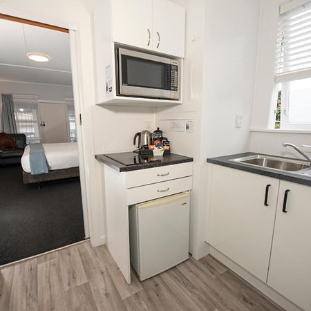 Harbour View Motel And Waterfront Apartments Тауранга Екстериор снимка